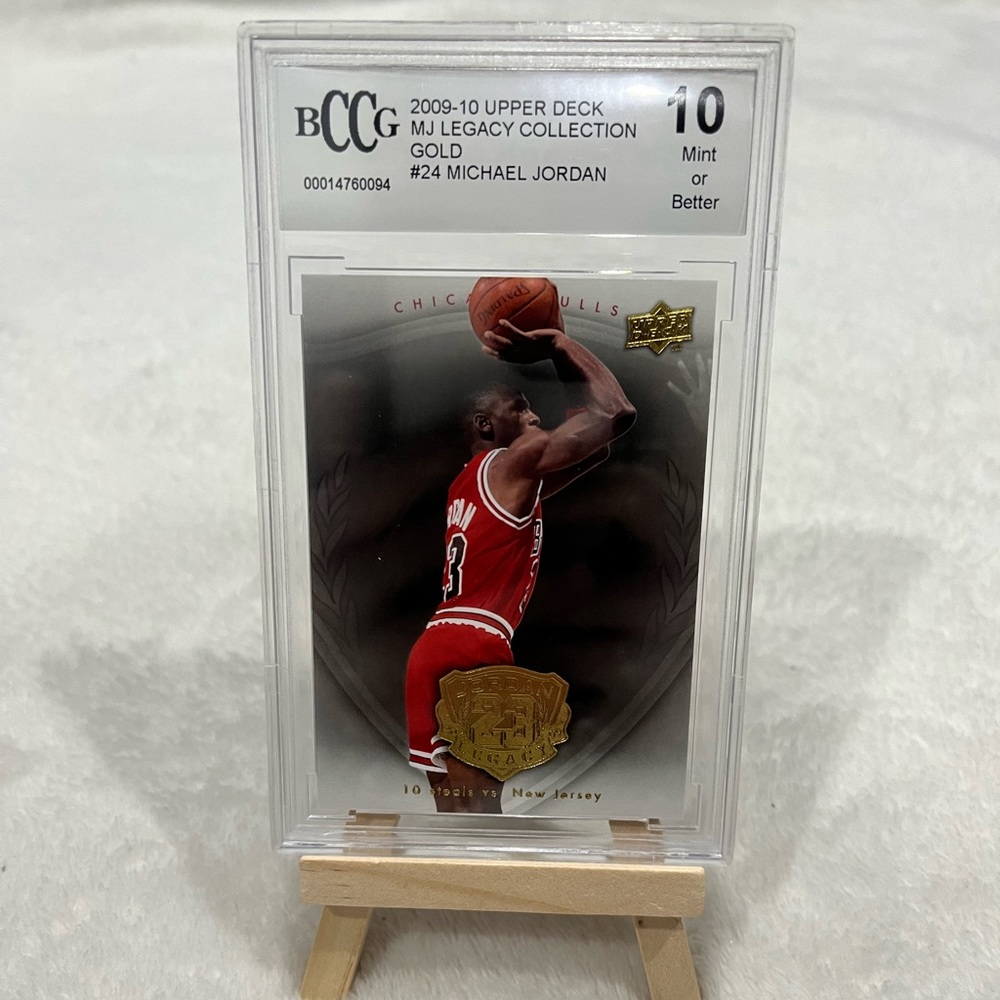 Michael Jordan Upper Deck Legacy Collection Gold #24